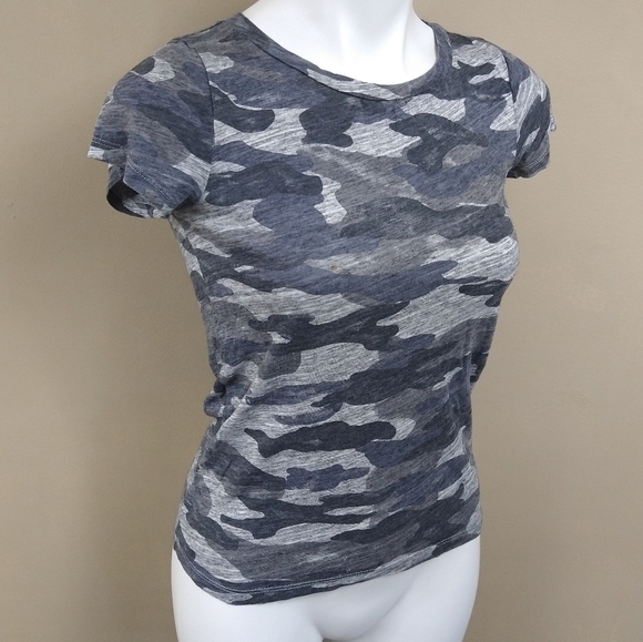 J. Crew Tops - 🌞J Crew Heathered Camo Burnout Tee Sz XS